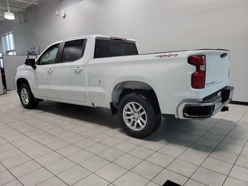 Used 2022 Chevrolet Silverado 1500 LT AWD/4WD image 9