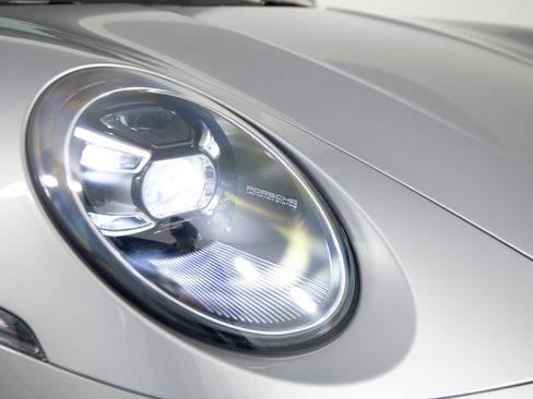 Certified 2024 Porsche 911 Carrera RWD image 43