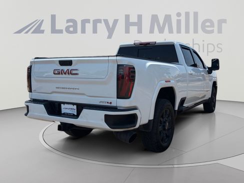 Used 2024 GMC Sierra 2500 AT4 w/ AT4 Premium Plus Package AWD/4WD image 5