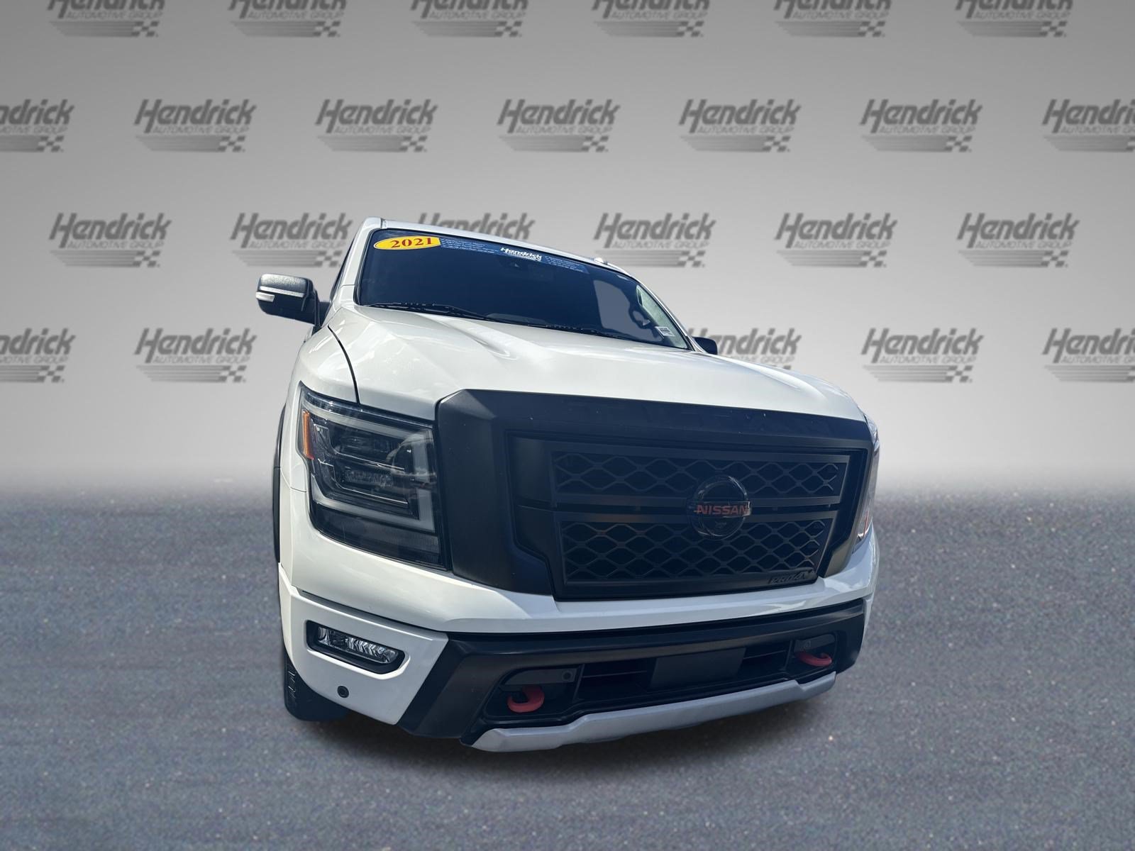 Used 2021 Nissan Titan PRO-4X w/ Pro-4x Convenience Package AWD/4WD image 3