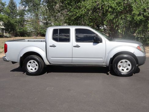 Used 2016 Nissan Frontier S AWD/4WD image 3
