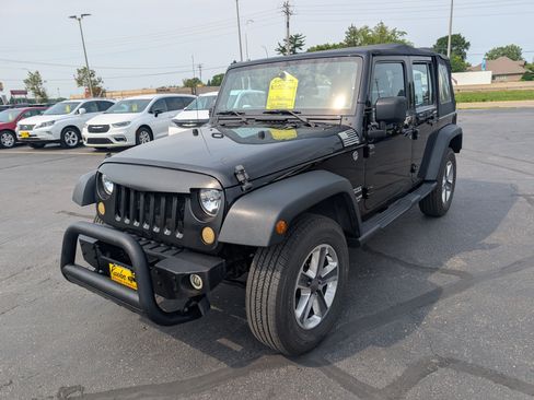 Used 2013 Jeep Wrangler Unlimited Sport w/ Connectivity Group AWD/4WD image 4