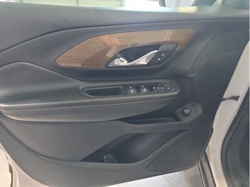 Used 2018 GMC Terrain SLE w/ Driver Convenience Package image 18