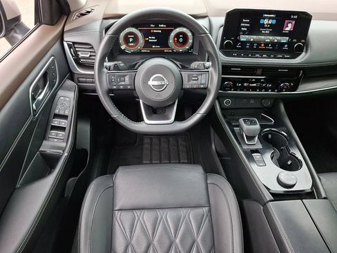 Certified 2023 Nissan Rogue Platinum w/ Platinum Premium Package AWD/4WD image 12