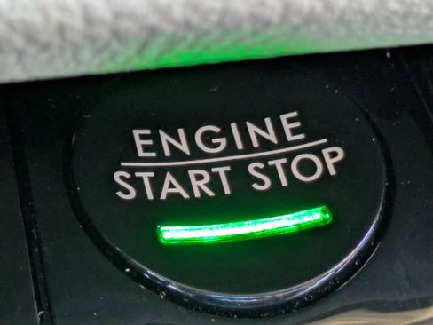 Used 2025 Lincoln Corsair FWD w/ Equipment Group 101A image 30