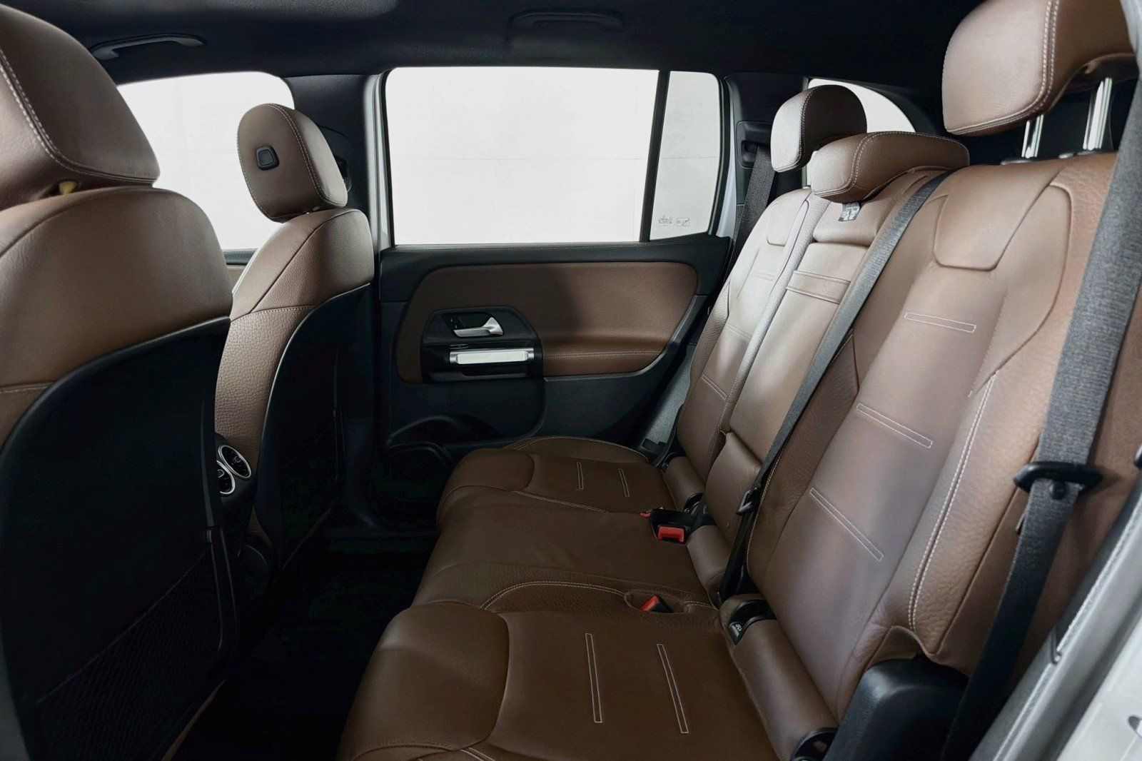 Used 2023 Mercedes-Benz GLB 250 image 7