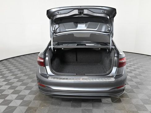 Certified 2023 Volkswagen Jetta SE w/ Panoramic Sunroof Package image 10