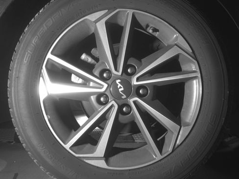 Used 2023 Kia Forte LXS image 15