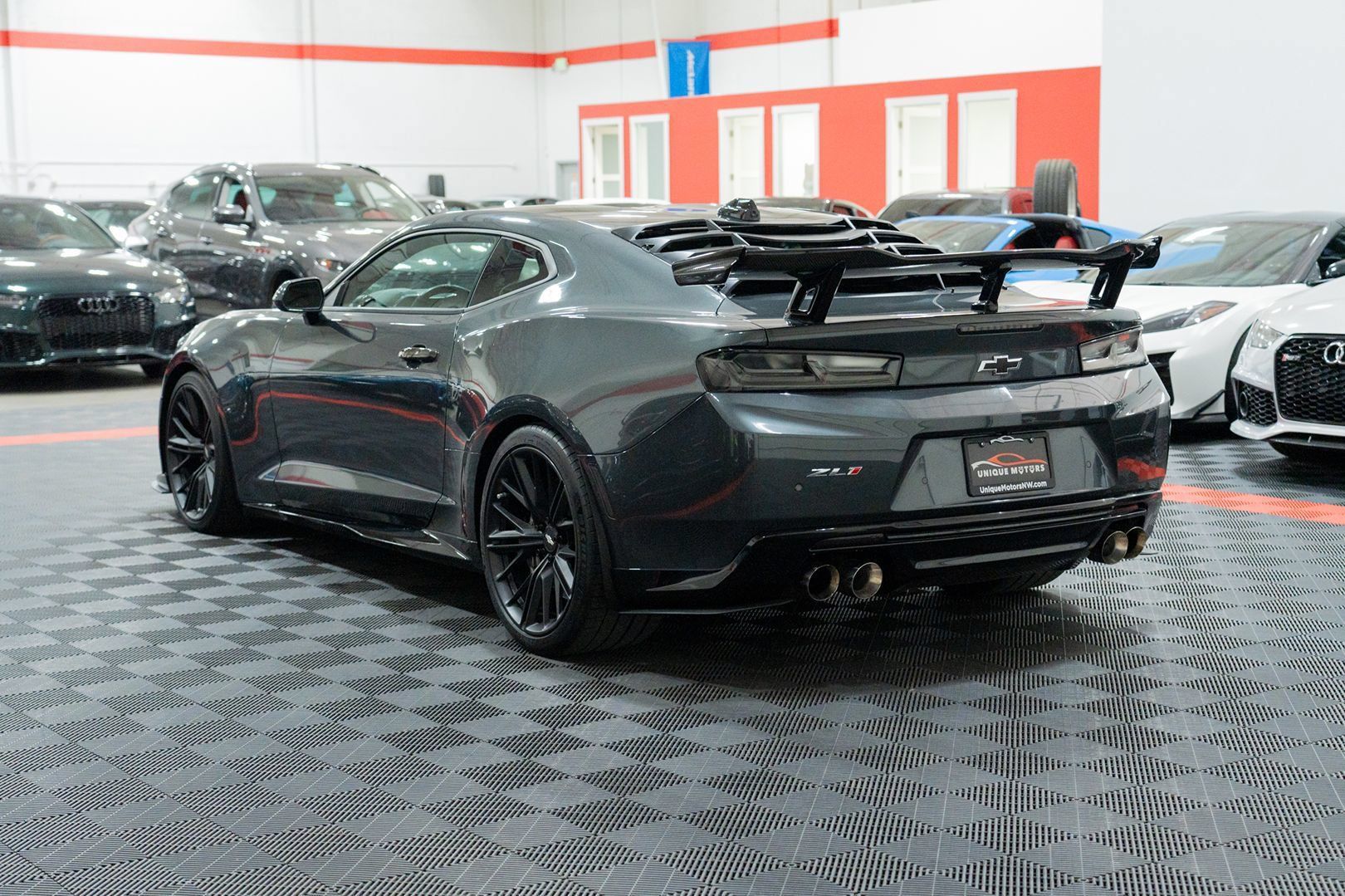 Used 2018 Chevrolet Camaro ZL1 RWD image 4