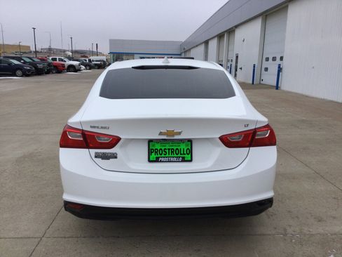 Used 2018 Chevrolet Malibu LT image 4
