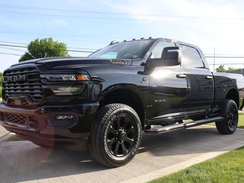 New 2026 RAM 2500 Big Horn AWD/4WD image 8
