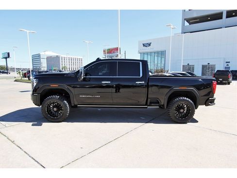 Used 2024 GMC Sierra 2500 Denali Ultimate image 3