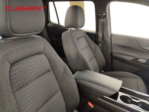 Used 2025 Chevrolet Equinox LT FWD image 29