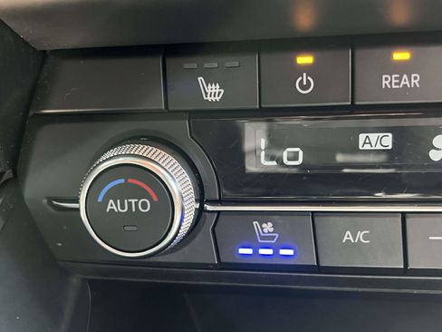 Used 2019 MAZDA CX-9 Signature AWD/4WD image 25