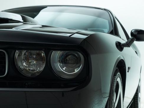 Used 2012 Dodge Challenger SRT8 w/ Premium Sound Group image 11