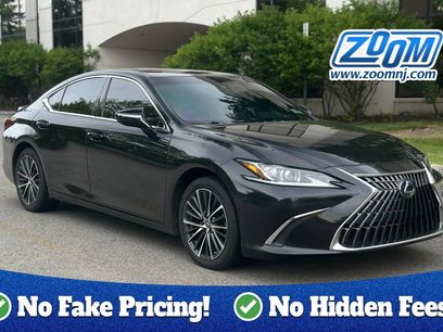 Used 2022 Lexus ES 300h w/ Premium Package