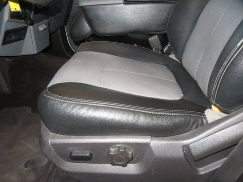 Used 2011 Ford F250 XLT w/ XLT Interior Pkg AWD/4WD image 20