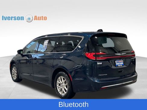 Used 2024 Chrysler Pacifica Touring-L FWD image 7