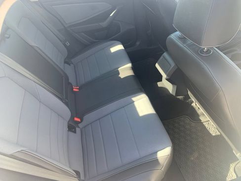 Used 2025 Volkswagen Jetta SE FWD image 22