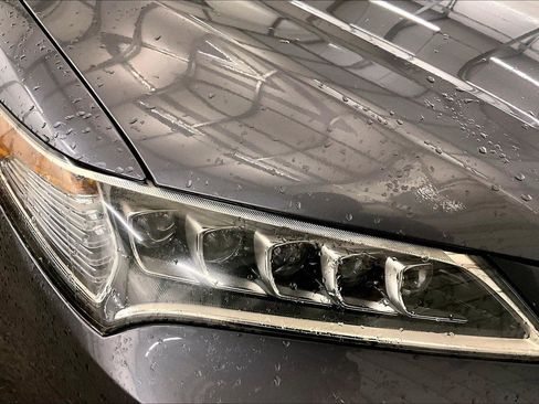 Used 2017 Acura TLX w/ Technology Package image 27