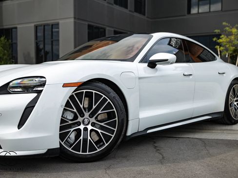 Used 2020 Porsche Taycan AWD/4WD image 5