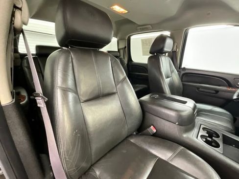 Used 2014 GMC Sierra 3500 SLT AWD/4WD image 12