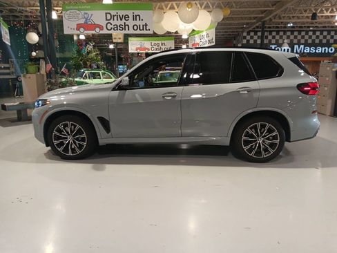 Used 2024 BMW X5 xDrive40i w/ Executive Package AWD/4WD image 15