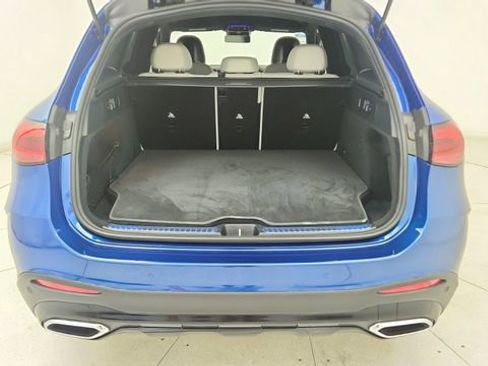 Used 2025 Mercedes-Benz GLC 350e 4MATIC w/ AMG Line image 14