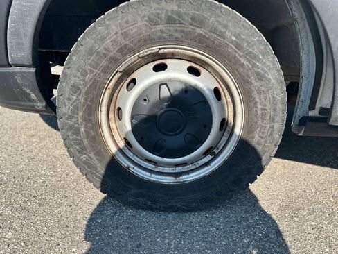 Used 2019 Ford Transit 250 148 Medium Roof image 9