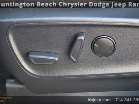 Used 2025 Ford Escape ST-Line image 30