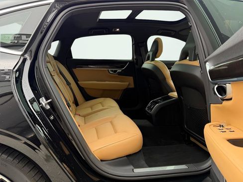 Used 2018 Volvo S90 T5 Momentum image 27