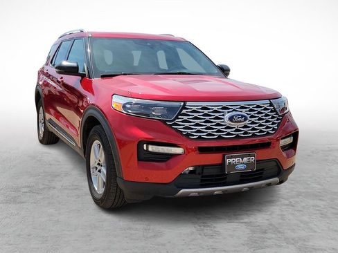 Used 2020 Ford Explorer Platinum w/ Premium Technology Package AWD/4WD image 2