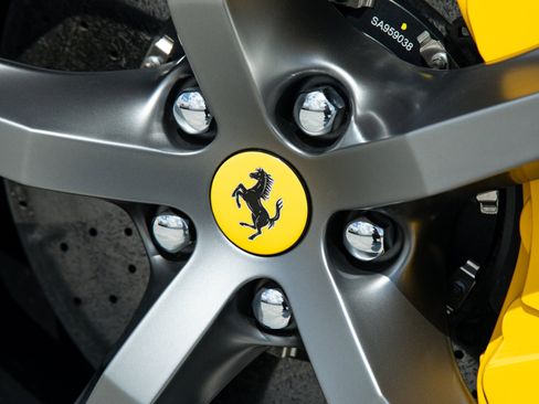 Certified 2025 Ferrari 12Cilindri RWD image 9
