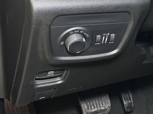 New 2025 Jeep Grand Cherokee Laredo X image 19