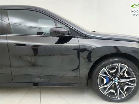 Used 2024 BMW iX xDrive50 w/ Sport Package AWD/4WD image 7