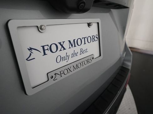 Used 2023 Ford Explorer XLT w/ Equipment Group 202A AWD/4WD image 38