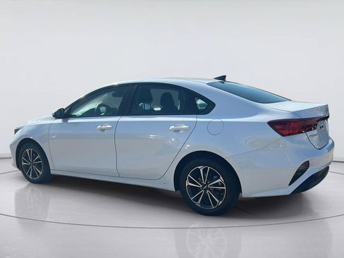Used 2024 Kia Forte LXS FWD image 6
