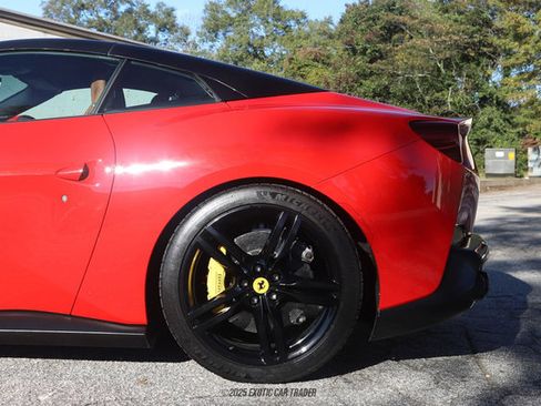 Used 2019 Ferrari Portofino image 5