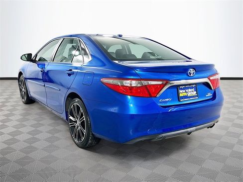 Used 2016 Toyota Camry SE image 5