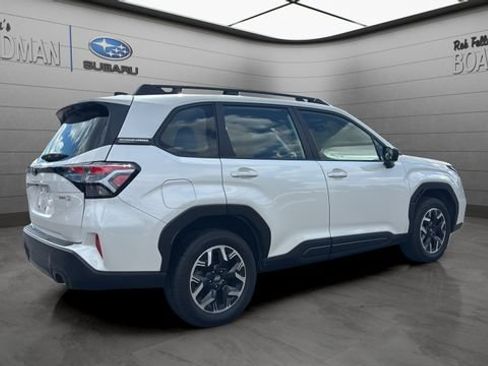 Used 2025 Subaru Forester w/ Convenience Package #1 AWD/4WD image 4