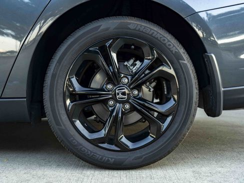 Used 2025 Honda Accord SE image 15