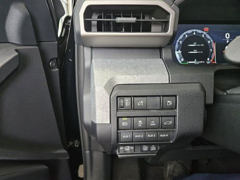 Used 2025 Toyota 4Runner Trailhunter AWD/4WD image 29