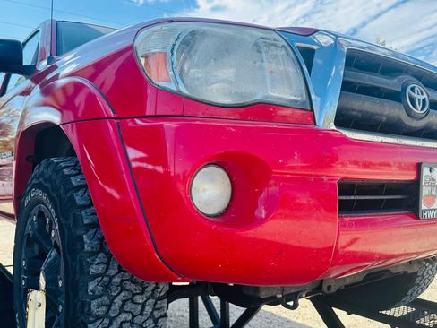 Used 2008 Toyota Tacoma PreRunner image 3
