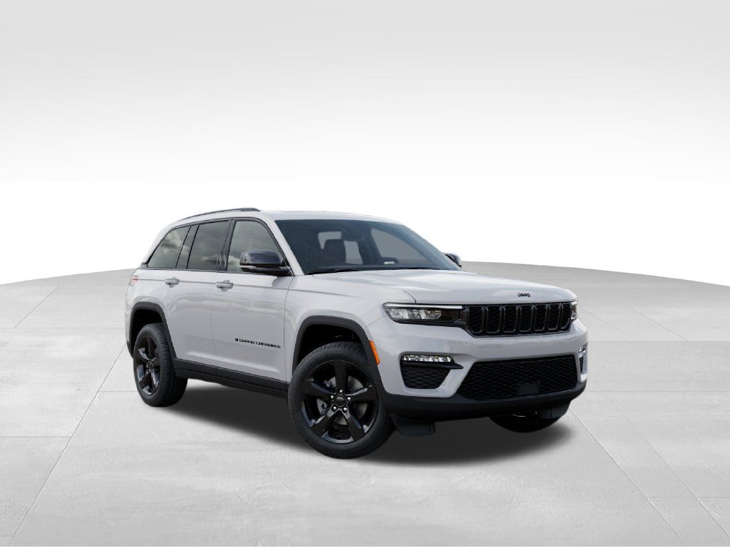 Used 2025 Jeep Grand Cherokee Limited w/ Black Appearance Package AWD/4WD image 5