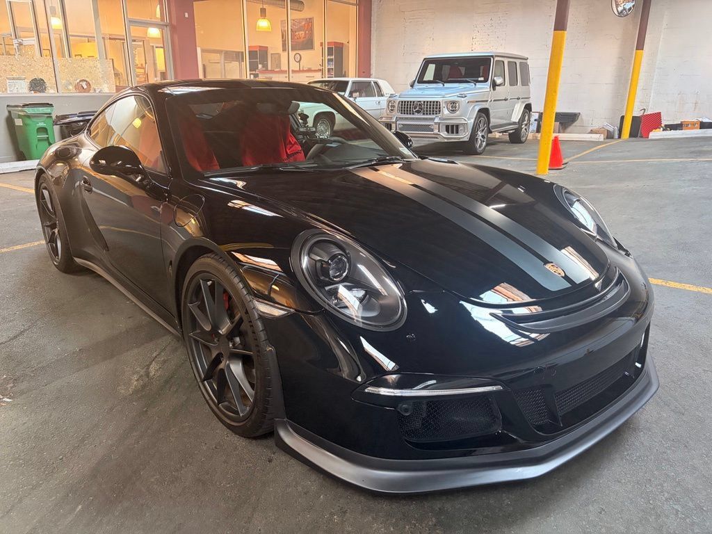 Used 2016 Porsche 911 Carrera GTS RWD image 4
