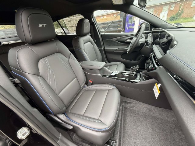 New 2026 Buick Envista Sport Touring w/ Convenience I Package FWD image 8