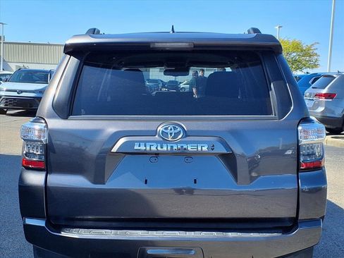Used 2022 Toyota 4Runner SR5 image 25