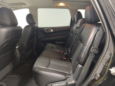 Used 2020 Nissan Pathfinder Platinum AWD/4WD image 18