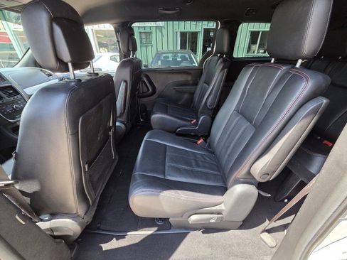 Used 2019 Dodge Grand Caravan GT FWD image 15