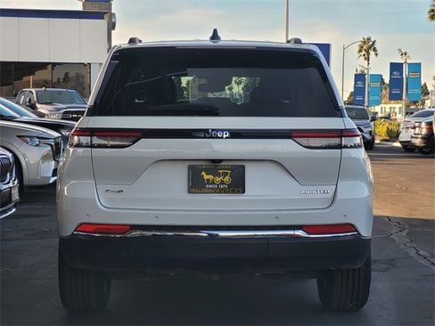 Certified 2024 Jeep Grand Cherokee Limited image 5